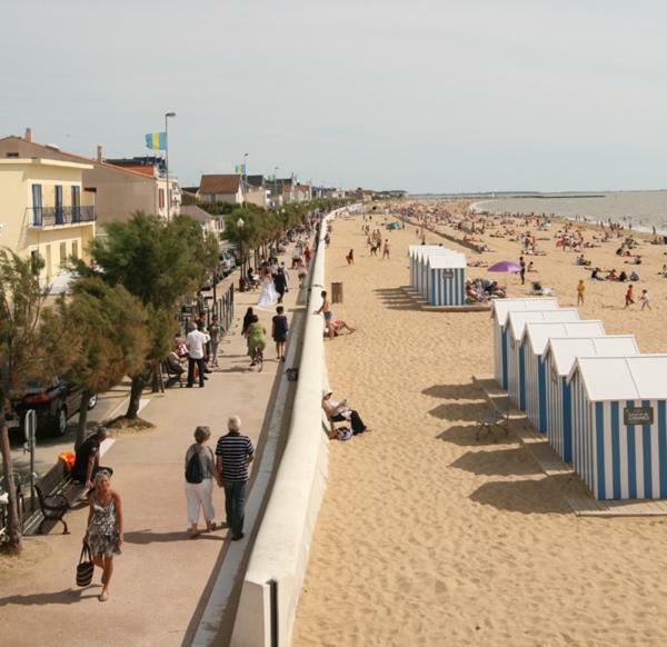Maison De Charme A La Rochelle Croix-Chapeau Zewnętrze zdjęcie